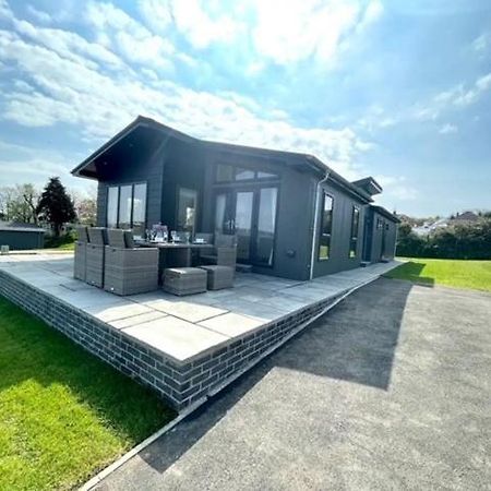 *Luxury Holiday Home With Hot Tub Close To Beach* Penally Exterior photo